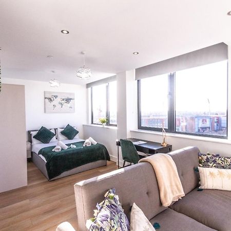 Stylish Studio Apt Overlooking Old Trafford Manchester Zewnętrze zdjęcie